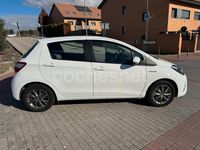 Usado Toyota Yaris Hybrid 100 CV (73 kW) 2020 Blanco Berlina