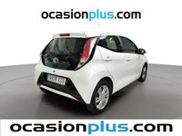 Begagnad Toyota Aygo X-play 69 HK (50 kW) 2018 Vit Halvkombi