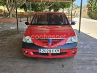 Usado Dacia Logan Ambiance 70 CV (51 kW) 2008 Rojo Berlina