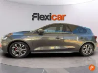 Usado Ford Focus ST-Line 125 CV (91 kW) 2022 Gris Berlina