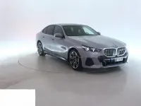 Usado BMW 520 Comfort Edition 197 CV (144 kW) 2025 Gris / plata Berlina