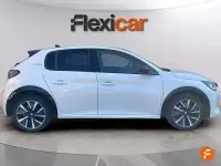 Usado Peugeot 208 GT-line 100 CV (73 kW) 2020 Blanco Utilitario