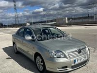 Usado Toyota Avensis Executive 116 CV (85 kW) 2003 Beige Berlina