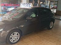 Usado Opel Astra Dynamic 110 CV (80 kW) 2016 Gris