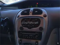 Usado Citroën Xsara Picasso 110 CV (80 kW) 2010 Gris / plata Monovolumen