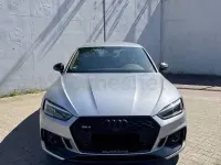 Usado Audi RS5 Sportback 450 CV (330 kW) 2020 Gris / plata Berlina