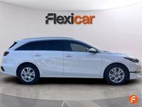 Usado Kia Ceed 120 CV (88 kW) 2022 Blanco Utilitario
