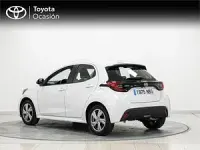 Usado Toyota Yaris Active 116 CV (85 kW) 2025 Blanco Utilitario