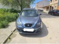 Usado Seat Altea XL 105 CV (77 kW) 2010 Azul Monovolumen