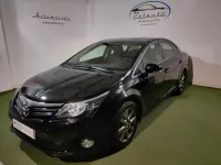 Usado Toyota Avensis Advance 147 CV (108 kW) 2012 Negro Berlina