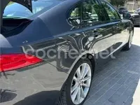 Usado Jaguar XF Prestige 250 CV (183 kW) 2018 Gris / plata Berlina