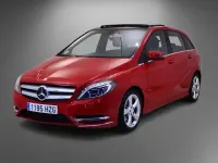 Usado Mercedes B180 109 CV (80 kW) 2014 Rojo Utilitario