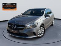 Usado Mercedes A180 Urban 122 CV (89 kW) 2016 Gris / plata Berlina