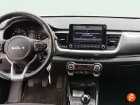 Usado Kia Stonic 84 CV (61 kW) 2023 Blanco SUV