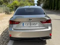 Usado Lexus IS300h Sport Line 223 CV (164 kW) 2013 Gris / plata Berlina