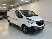 Usado Renault Trafic 120 CV (88 kW) 2018 Blanco Monovolumen