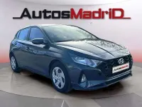 Usado Hyundai i20 101 CV (74 kW) 2022 Gris Berlina