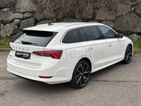 Usado Skoda Octavia Style 150 CV (110 kW) 2020 Blanco Familiar
