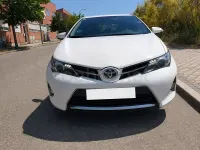 Usado Toyota Auris Active 132 CV (97 kW) 2013 Blanco Berlina