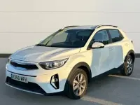 Usado Kia Stonic 84 CV (61 kW) 2023 Blanco SUV