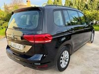 Usado VW Touran Advance 116 CV (85 kW) 2018 Negro Monovolumen