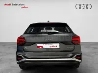 Usado Audi Q2 S-Line 116 CV (85 kW) 2024 Gris / plata SUV