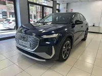 Usado Audi Q4 e-tron Ambiente 125 kW (170 CV) 2022 Azul SUV