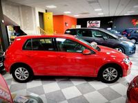 Usado VW Golf VII Advance 105 CV (77 kW) 2013 Rojo Utilitario