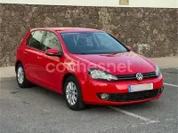 Usado VW Golf VII 105 CV (77 kW) 2012 Rojo Berlina