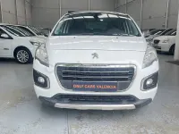 Usado Peugeot 3008 Style 120 CV (88 kW) 2015 Blanco Familiar