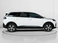 Usado Peugeot 5008 Allure 130 CV (95 kW) 2022 Blanco SUV