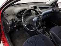 Usado Peugeot 206 70 CV (51 kW) 2005 Granate Berlina