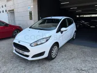 Usado Ford Fiesta Trend 82 CV (60 kW) 2017 Blanco Utilitario