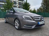 Usado Mercedes B180 109 CV (80 kW) 2013 Beige Monovolumen