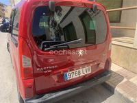 Usado Peugeot Partner Tepee Outdoor 110 CV (80 kW) 2009 Rojo Monovolumen