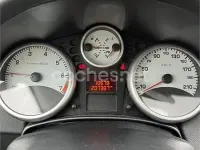 Usado Peugeot 207 90 CV (66 kW) 2006 Gris / plata Berlina