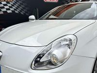 Usado Alfa Romeo Giulietta Distinctive 105 CV (77 kW) 2011 Blanco Utilitario