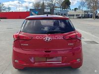 Usado Hyundai i20 84 CV (61 kW) 2015 Rojo Berlina