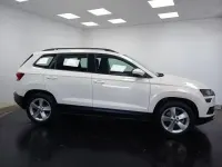 Usado Skoda Karoq Ambition 150 CV (110 kW) 2020 Blanco SUV