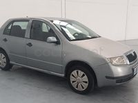 Usado Skoda Fabia Comfort 64 CV (47 kW) 2003 Gris / plata Berlina