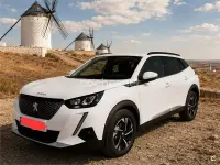 Usado Peugeot 2008 Allure 100 CV (73 kW) 2020 Blanco SUV