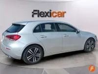 Usado Mercedes A180 116 CV (85 kW) 2022 Gris Utilitario