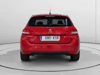 Usado Peugeot 308 SW Allure 131 CV (96 kW) 2018 Rojo Familiar