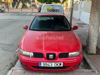 Usado Seat Leon Sport 110 CV (80 kW) 2005 Rojo Utilitario