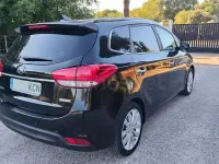 Usado Kia Carens 115 CV (84 kW) 2017 Negro Monovolumen