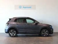Usado VW T-Cross R-line 115 CV (84 kW) 2025 Gris / plata SUV