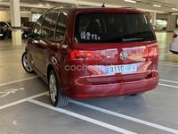 Usado VW Touran Sport 140 CV (102 kW) 2011 Granate Monovolumen