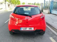 Käytetty Mazda 2 75 HP (55 kW) 2013 Punainen Viistoperä