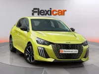 Usado Peugeot 208 Allure 101 CV (74 kW) 2025 Verde Utilitario