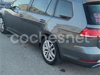 Usado VW Golf VII Advance 125 CV (91 kW) 2018 Gris / plata Familiar
